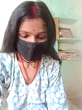 Snapshot of Desi_Couple_P chatting on 04/22/26, 04:08 Desi Couple P online show from 04/22/26, 04:08