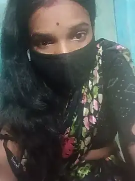 Snapshot of Desi_Couple_P chatting on 06/25/26, 04:12 Desi Couple P online show from 06/25/26, 04:12