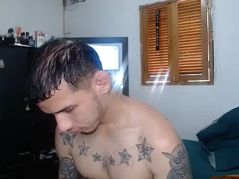 Snapshot of HotSinlge chatting on 02/14/26, 03:01 HotSinlge online show from 02/14/26, 03:01