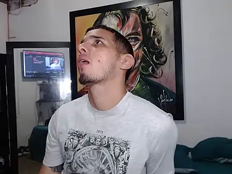 Snapshot of HotSinlge chatting on 02/13/26, 12:16 HotSinlge online show from 02/13/26, 12:16