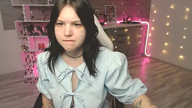 lily milleerr online show from 02/25/26, 06:41