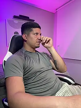  robertobaggioo online show from 04/13/26, 12:42