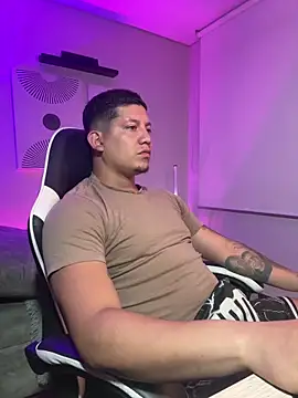  robertobaggioo online show from 04/18/26, 05:54