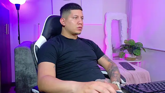  robertobaggioo online show from 06/13/26, 05:27