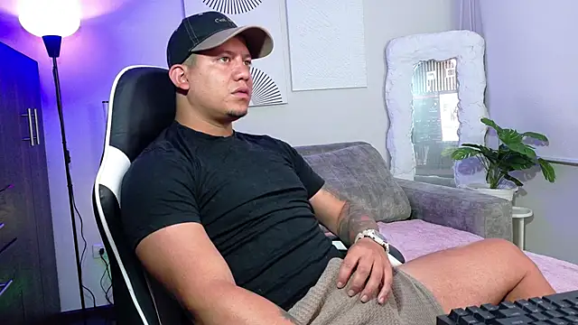  robertobaggioo online show from 05/15/26, 12:36