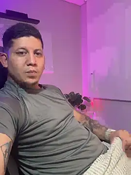  robertobaggioo online show from 04/09/26, 05:31