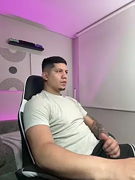  robertobaggioo online show from 03/25/26, 12:15