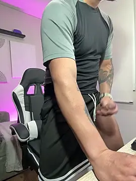  robertobaggioo online show from 02/24/26, 12:50