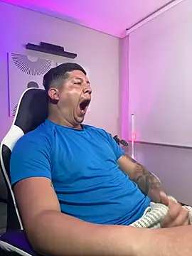  robertobaggioo online show from 04/11/26, 12:31