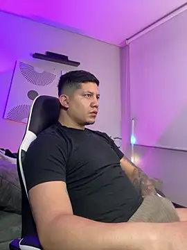  robertobaggioo online show from 04/03/26, 12:33