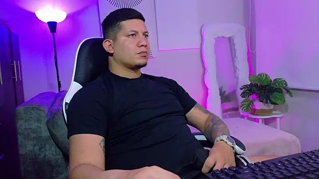  robertobaggioo online show from 06/19/26, 06:19