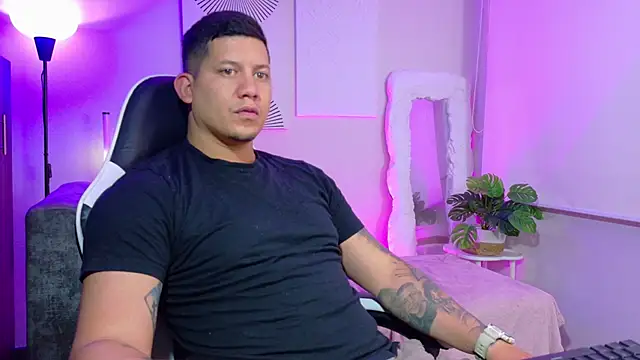  robertobaggioo online show from 06/08/26, 12:38