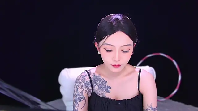 Wik-yibao online show from 02/14/26, 05:07