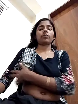 Snapshot of Sexy_Boudi650 chatting on 02/19/26, 05:21 Sexy Boudi650 online show from 02/19/26, 05:21