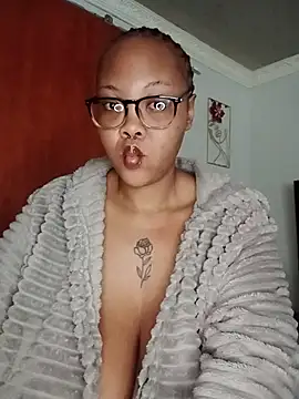 ShantelBootyBoobs online show from 07/15/26, 06:53