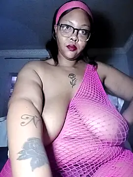 Snapshot of ShantelBootyBoobs chatting on 04/24/26, 12:12 ShantelBootyBoobs online show from 04/24/26, 12:12