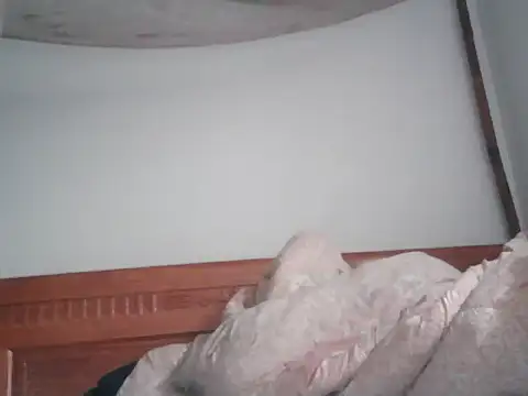 Snapshot of rubynotme chatting on 02/16/26, 09:08 rubynotme online show from 02/16/26, 09:08