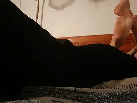 Snapshot of rubynotme chatting on 02/18/26, 01:29 rubynotme online show from 02/18/26, 01:29