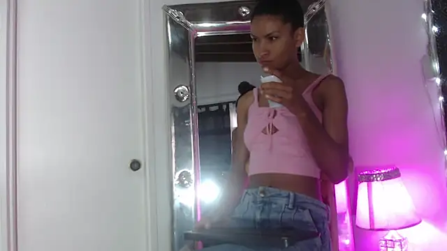 Snapshot of mailyn_gold chatting on 04/29/26, 11:58 mailyn gold online show from 04/29/26, 11:58