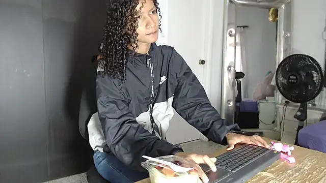 mailyn gold online show from 03/12/26, 11:47