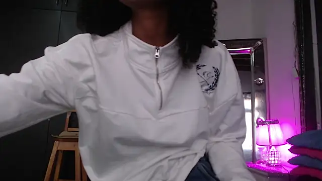 Snapshot of mailyn_gold chatting on 05/09/26, 12:30 mailyn gold online show from 05/09/26, 12:30