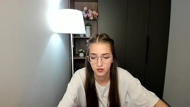 ClarineCasebolt online show from 02/12/26, 03:06