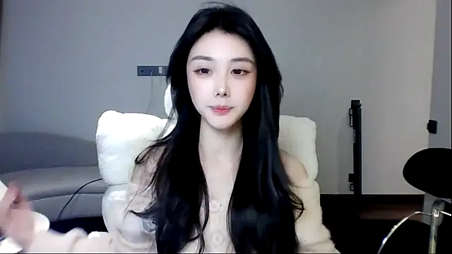 MedeLineayr online show from 03/04/26, 03:42