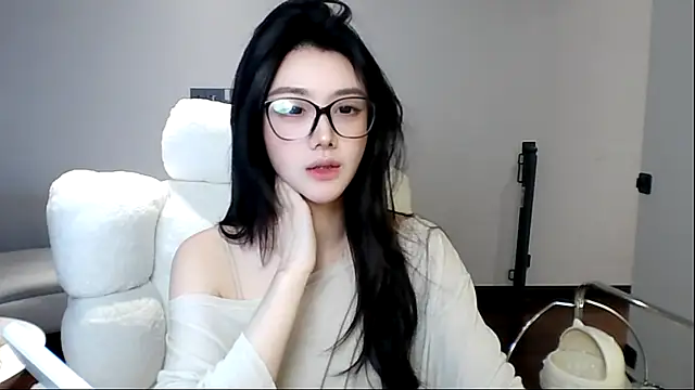 MedeLineayr online show from 03/21/26, 05:28