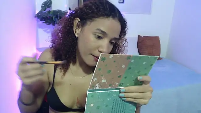 Snapshot of Alice_Grinnerk chatting on 02/28/26, 01:11 Alice Grinnerk online show from 02/28/26, 01:11