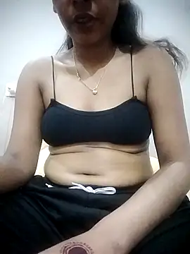 Snapshot of RUHI-24 chatting on 03/01/26, 05:13 RUHI-24 online show from 03/01/26, 05:13