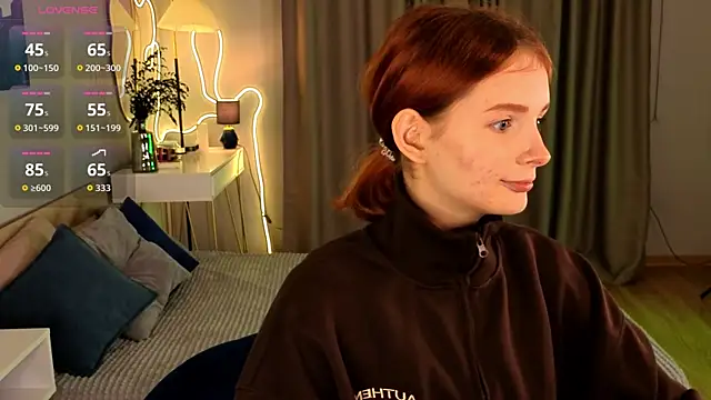 Snapshot of Vixaria chatting on 02/27/26, 03:01 Vixaria online show from 02/27/26, 03:01