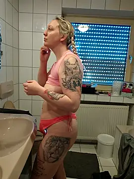 Snapshot of Milas_Dreams_Dauergeil chatting on 02/27/26, 10:48 Milas Dreams Dauergeil online show from 02/27/26, 10:48