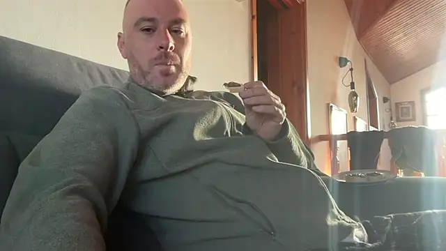 Snapshot of marcovik1 chatting on 02/21/26, 07:43 marcovik1 online show from 02/21/26, 07:43