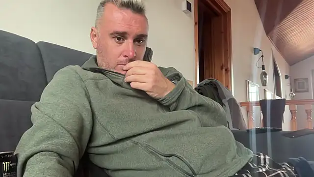 Snapshot of marcovik1 chatting on 02/13/26, 02:39 marcovik1 online show from 02/13/26, 02:39