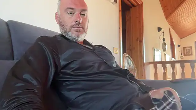 marcovik1 online show from 04/08/26, 07:32