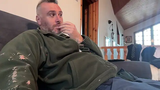 Snapshot of marcovik1 chatting on 03/02/26, 12:23 marcovik1 online show from 03/02/26, 12:23