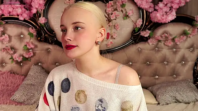 KirstinMcgeady online show from 03/22/26, 11:34