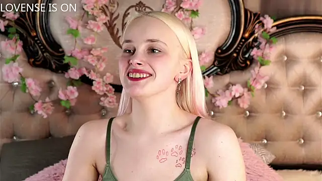 KirstinMcgeady online show from 04/08/26, 11:12