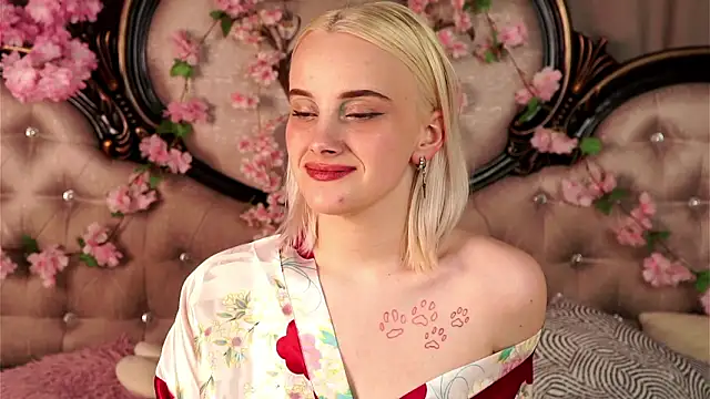 KirstinMcgeady online show from 03/25/26, 11:42