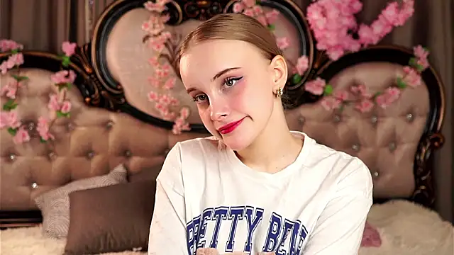 KirstinMcgeady online show from 03/08/26, 11:24