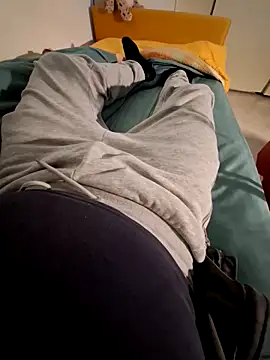 Snapshot of cetriolino chatting on 03/19/26, 03:45 cetriolino online show from 03/19/26, 03:45