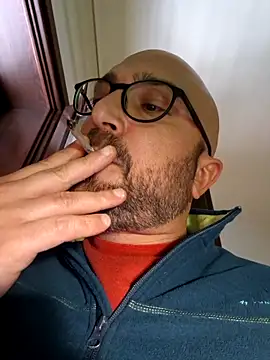 Snapshot of cetriolino chatting on 03/30/26, 02:07 cetriolino online show from 03/30/26, 02:07