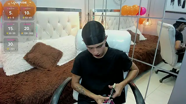 Snapshot of alexking_2 chatting on 02/15/26, 05:23 alexking 2 online show from 02/15/26, 05:23