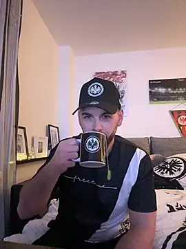 Snapshot of xxxsharkexxx chatting on 02/21/26, 08:33 xxxsharkexxx online show from 02/21/26, 08:33