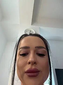 Snapshot of Katty_Pery chatting on 05/21/26, 02:03 Katty Pery online show from 05/21/26, 02:03