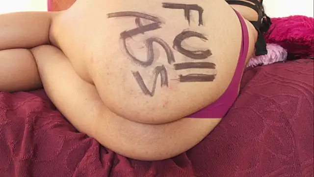 Snapshot of Eva_slutNasty chatting on 03/01/26, 07:14 Eva slutNasty online show from 03/01/26, 07:14