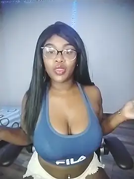 Snapshot of Roonie_garces chatting on 02/21/26, 01:07 Roonie garces online show from 02/21/26, 01:07