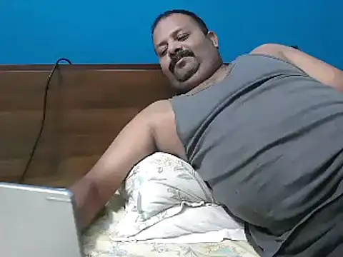 Snapshot of simpleboldman2026 chatting on 02/21/26, 04:20 simpleboldman2026 online show from 02/21/26, 04:20