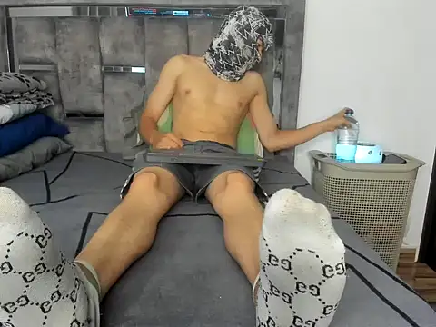 Snapshot of Master_Ruthless77 chatting on 02/12/26, 12:27 Master Ruthless77 online show from 02/12/26, 12:27