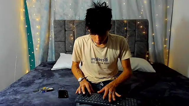 Snapshot of NicolasTorrez chatting on 06/22/26, 06:10 NicolasTorrez online show from 06/22/26, 06:10